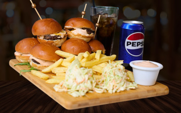 MINI BURGER — BURGERS