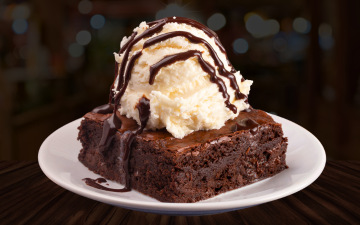 BROWNIES — DESSERTS